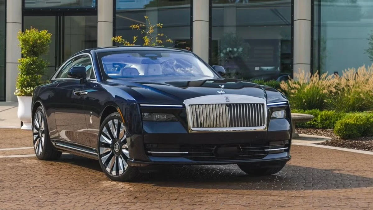 Eerste kennismaking: Rolls-Royce Black Badge Spectre (2025)