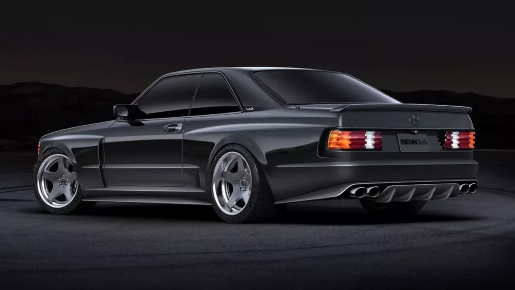 Het aerodynamisch geperfectioneerd widebodykoetswerk van Renntech’s “The Sledgehammer”